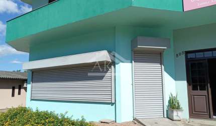 Excelente Sala Comercial, localizada no Centro de Picada Café