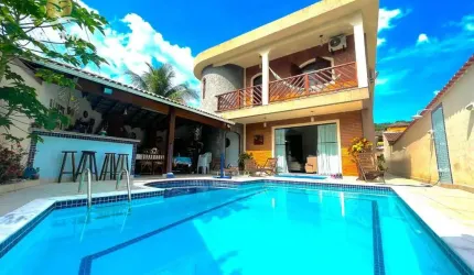 Casa à venda com 4 dormitórios - Piscina e churrasqueira - Condomínio com segurança e lazer - Jardim Albamar, Guarujá/SP