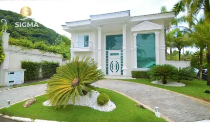 Casa na praia, Condomínio fechado, 5 suítes, Piscina, Churrasqueira, Costão do Pernambuco, Guarujá.