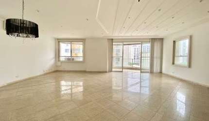 Apartamento com 5 quartos sendo 2 suítes à venda na Praia das Pitangueiras - Guarujá/SP.