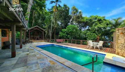 Casa com 4 dormitórios à venda no Sorocotuba,  Guarujá/SP