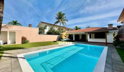 Casa com 3 quartos sendo 1 suíte à venda, 300 m² por R$ 2.090.000 - Jardim Acapulco - Guarujá/SP.