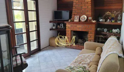 Casa à Venda em Piratininga