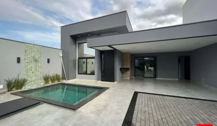Casa com Piscina à Venda no Jardim Terra América, Americana com 3 quartos (1 suíte) e piscina.