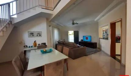 Casa à Venda no Jardim Mariana em Santa Bárbara d'Oeste com 3 quartos (1 suíte) e 4 vagas de garagem.