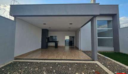 Casa térrea à venda no Jardim Alphacenter em Santa Bárbara d'Oeste com 3 quartos (1 suíte) e 3 vagas de garagem