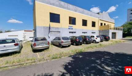 Prédio comercial à venda na Vila Antônio Lourenço em Campinas.