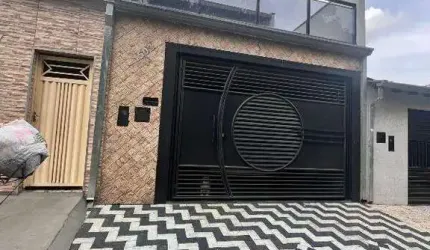 Sobrado à venda no Jardim São Francisco, em Santa Bárbara d'Oeste