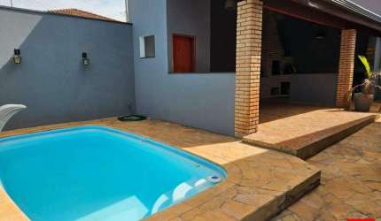 Casa à venda no bairro Vila Grego, em Santa Bárbara d'Oeste com 3 quartos (1 suíte) e 4 vagas de garagem