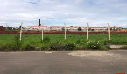 Terreno amplo à venda no Bairro Pacaembu em Americana
