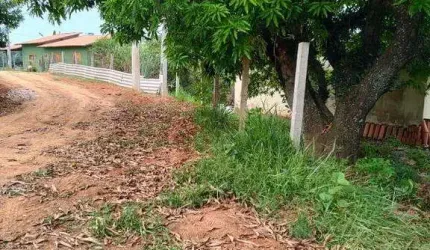 Chácara à venda no Condomínio Porto Esperança em Limeira com 1 quarto, sendo 1 banheiro social e 6 vagas de garagem