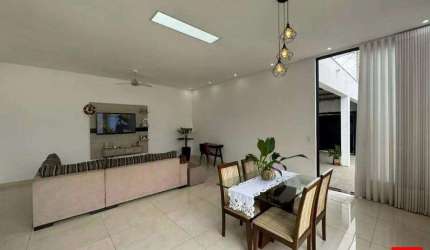 Casa à venda no Reserva Centenária em Santa Bárbara d'Oeste com 2 quartos (1 suíte) e 4 vagas de garagem