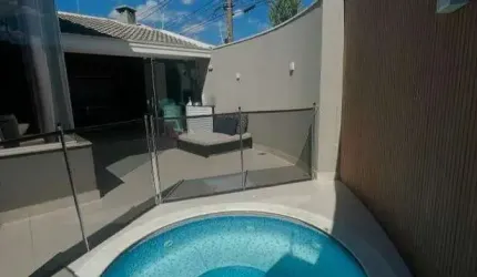 Casa à venda no Parque Novo Mundo em Americana com 2 quartos (1 suíte) e 2 vagas de garagem