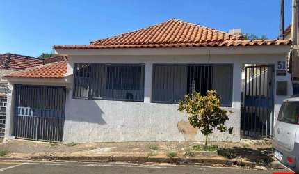 Casa para locação no Centro de Santa Bárbara d'Oeste.