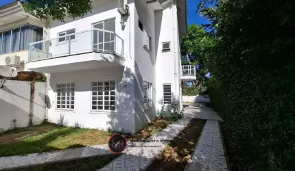 Casa de luxo em condomínio na Vargem Pequena, Rio de Janeiro-RJ: 4 quartos, 4 suítes, 2 salas, 1 banheiro, 2 vagas.