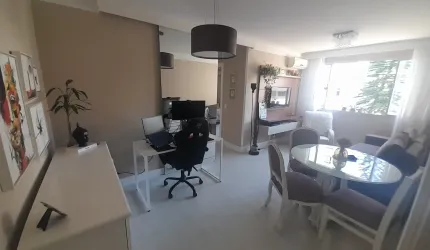 Apartamento de 2 quartos, no coração de Florianópolis.