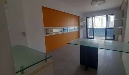 Apartamento em Boa Viagem | 92m² | 3 quartos | reformado no porcelanato | varanda | 100% nascente.