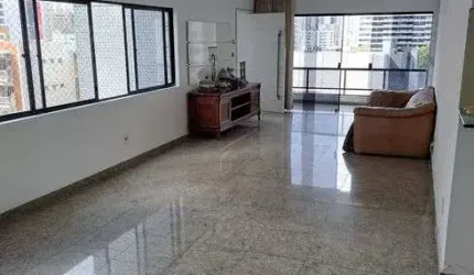 Apartamento para aluguel e venda possui 140 metros quadrados com 4 quartos