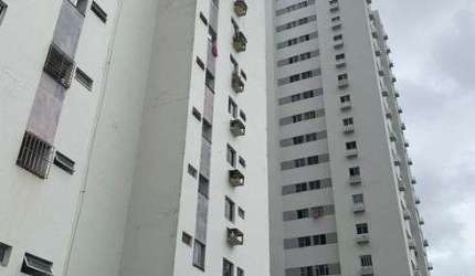 Apartamento para venda possui 72 metros quadrados com 2 quartos em Torre - Recife - PE