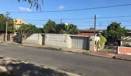 Casa para venda com 360 metros quadrados com 3 quartos em Cordeiro - Recife - PE