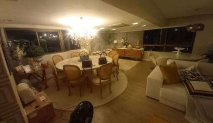 Apartamento para venda possui 347 metros quadrados com 4 quartos em Madalena - Recife - PE