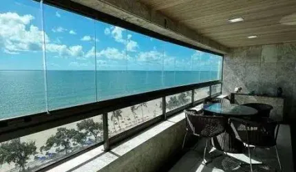 Um verdadeiro ícone na Avenida Boa Viagem. 223m2. 3 suítes, 1 master. Lazer Completo!!