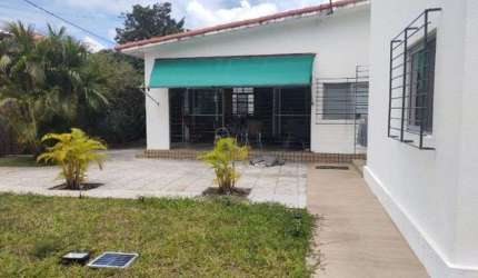 Casa em Setúbal | 250m² área construída | 755m² de terreno | 4 quartos | + casa extra - 2 quartos.