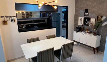 Apartamento com 3 Quartos e 2 banheiros à Venda, 73 m² por R$ 308.000