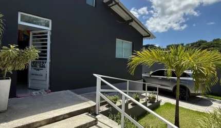 Maravilhosa casa de 200m² na Várzea à venda
