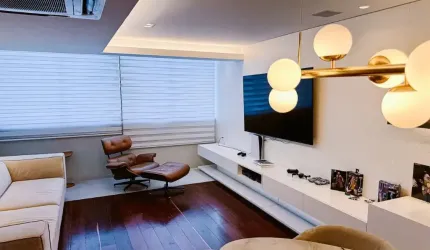 Excelente apartamento reformado de 126m², a 100m do Parque da Jaqueira! 3 quartos, 2 suítes e acabamentos de alto padrão. Oportunidade única na região
