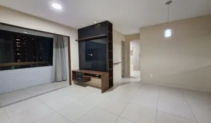Apartamento na Madalena | 61m² | 2 quartos | REFORMADO | VARANDA | andar alto