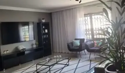 Casa com 2 quartos à venda na Rua Barão do Serro Largo, 405, Vila Regente Feijó, São Paulo por R$ 1.000.000