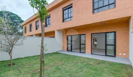 Condomínio com 4 quartos à venda em Jardim Prudência - SP