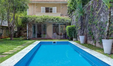 Casa com 4 quartos à venda ou para locação em Campo Belo - SP