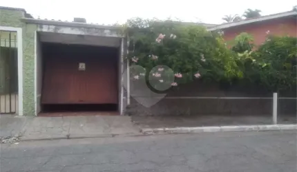 Casa térrea com 3 quartos à venda em Jardim Dom Bosco - SP
