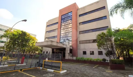 Prédio inteiro à venda ou para locação em Jardim Promissão - SP