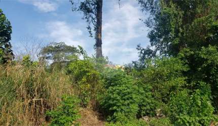 Terreno à venda em Jardim Santa Helena - SP