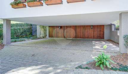 Casa térrea com 4 quartos à venda em Jardim Marajoara - SP