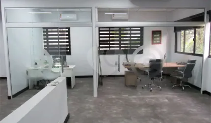 Prédio inteiro à venda em Vila Cruzeiro - SP