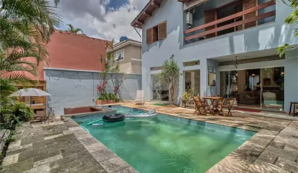 Sobrado com 4 quartos à venda em Jardim Petrópolis - SP