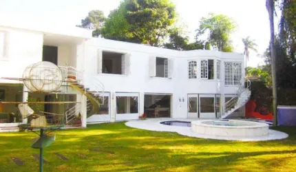 Casa térrea com 4 quartos à venda em Jardim Petrópolis - SP