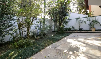 Sobrado com 3 quartos à venda em Granja Julieta - SP