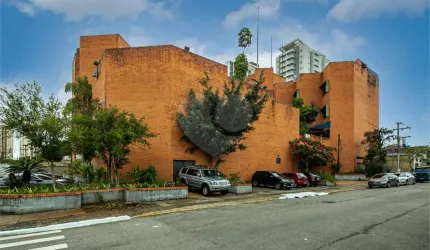 Prédio inteiro à venda ou para locação em Jardim Caravelas - SP