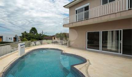 Casa com 4 quartos à venda em Interlagos - SP