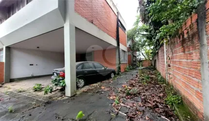 Casa de vila com 3 quartos à venda em Jardim Hípico - SP