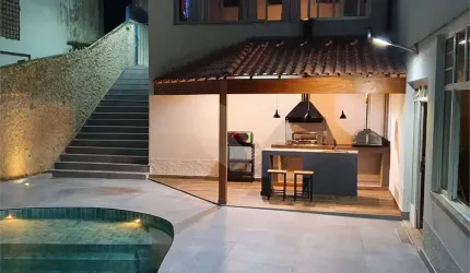 Casa com 4 quartos à venda em Jardim Prudência - SP