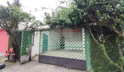 Casa térrea com 2 quartos para locação em Cidade Monções - SP