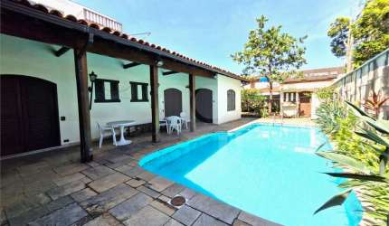 Casa térrea com 5 quartos à venda em Granja Julieta - SP