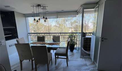 Apartamento com 3 quartos à venda em Vila Castelo - SP