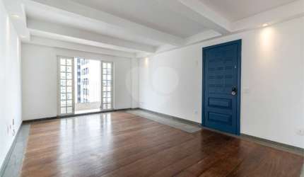 Apartamento com 3 quartos à venda em Jardim Europa - SP